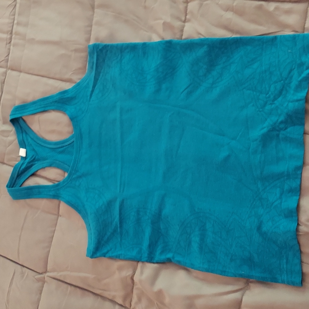 Lululemon teal racetrack top.